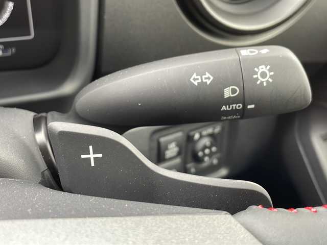 トヨタ ＧＲヤリス RZ ハイパフォーマンス 兵庫県 2024(令6)年 0.1万km プラチナホワイトパールマイカ 純正ナビ（AM/FM/BT)/・フルセグTV/衝突軽減システム/パーキングアシスト/横滑り防止/追従付きクルーズコントロール/ステアリングヒーター/ステアリングスイッチ/オートライト/ヘッドライトレベライザー/ビルトインETC2.0/パドルシフト/シートヒーター/ドライブレコーダー