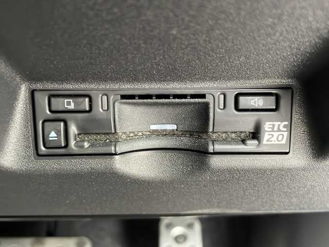 トヨタ ＧＲヤリス RZ ハイパフォーマンス 兵庫県 2024(令6)年 0.1万km プラチナホワイトパールマイカ 純正ナビ（AM/FM/BT)/・フルセグTV/衝突軽減システム/パーキングアシスト/横滑り防止/追従付きクルーズコントロール/ステアリングヒーター/ステアリングスイッチ/オートライト/ヘッドライトレベライザー/ビルトインETC2.0/パドルシフト/シートヒーター/ドライブレコーダー