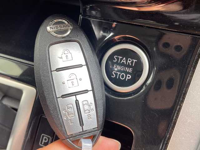 日産 セレナ ハイウェイスター プロパイロットED 愛知県 2017(平29)年 4.9万km マルーンレッド 2トーン プロパイロット/純正9型ナビ/フリップダウンモニター/両側パワースライドドア/クルーズコントロール/バックカメラ/コーナーセンサー/純正アルミホイール/LEDヘッドライト/オートライト/ドライブレコーダー/ETC/イージーオープン機能/衝突軽減システム/フルセグ/CD DVD/ステアリングスイッチ/スマートキー/プッシュスタート