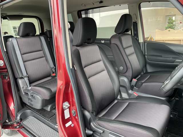 日産 セレナ ハイウェイスター プロパイロットED 愛知県 2017(平29)年 4.9万km マルーンレッド 2トーン プロパイロット/純正9型ナビ/フリップダウンモニター/両側パワースライドドア/クルーズコントロール/バックカメラ/コーナーセンサー/純正アルミホイール/LEDヘッドライト/オートライト/ドライブレコーダー/ETC/イージーオープン機能/衝突軽減システム/フルセグ/CD DVD/ステアリングスイッチ/スマートキー/プッシュスタート
