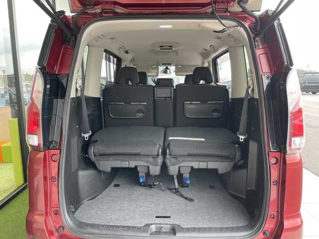 日産 セレナ ハイウェイスター プロパイロットED 愛知県 2017(平29)年 4.9万km マルーンレッド 2トーン プロパイロット/純正9型ナビ/フリップダウンモニター/両側パワースライドドア/クルーズコントロール/バックカメラ/コーナーセンサー/純正アルミホイール/LEDヘッドライト/オートライト/ドライブレコーダー/ETC/イージーオープン機能/衝突軽減システム/フルセグ/CD DVD/ステアリングスイッチ/スマートキー/プッシュスタート