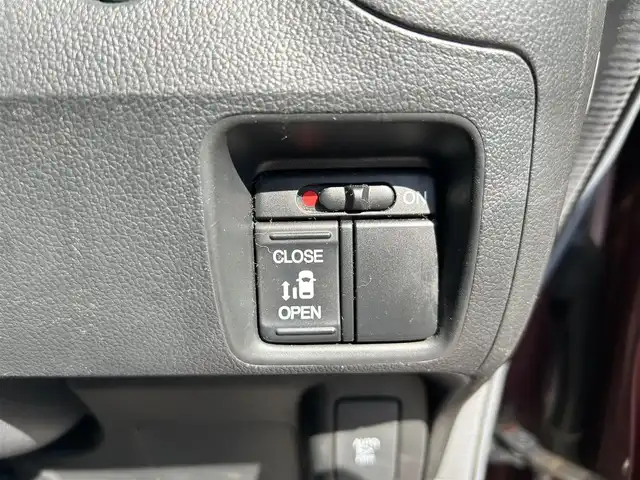 ホンダ Ｎ ＢＯＸ カスタム G Lパッケージ 鹿児島県 2015(平27)年 9.7万km プレミアムディープロッソパール 社外ナビ/　　CD/DVD/BT/フルセグ/バックカメラ/左側パワースライド/オートライト/純正14インチアルミホイール/アイドリングストップ/リアシートスライド/シートバックテーブル/オートリトラミラー/リア席サンシェード/ワンタッチウィンカー/スマートキー