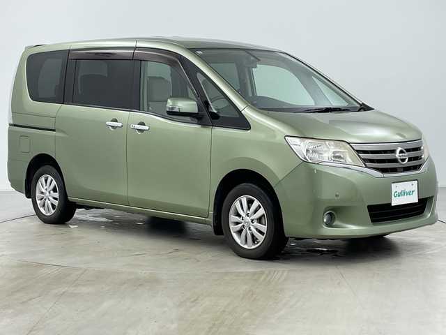 日産 セレナ 20G 道央・札幌 2011(平23)年 3.3万km ナチュラルハーブ ・4WD/・寒冷地仕様/・純正ナビ&CD&DVD&BT&SD&TV&USB/・両側パワースライドドア/・バックカメラ/・クルーズコントロール/・コーナーセンサー/・盗難防止装置/・横滑り防止装置/・ビルトインETC/・3列シート/・ドアミラーヒーター/・電動格納ミラー/・プッシュスタート/・HIDヘッドライト/・オートライト/・スマートキー