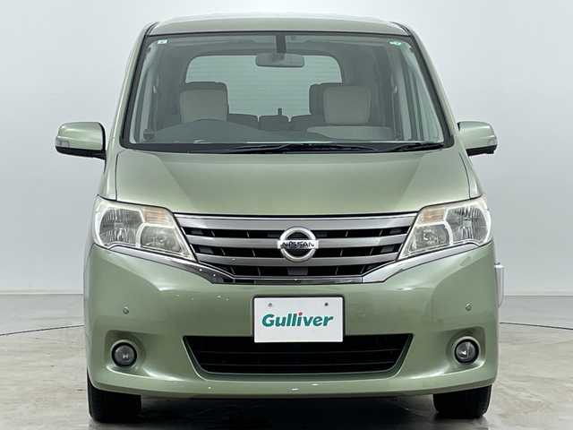 日産 セレナ 20G 道央・札幌 2011(平23)年 3.3万km ナチュラルハーブ ・4WD/・寒冷地仕様/・純正ナビ&CD&DVD&BT&SD&TV&USB/・両側パワースライドドア/・バックカメラ/・クルーズコントロール/・コーナーセンサー/・盗難防止装置/・横滑り防止装置/・ビルトインETC/・3列シート/・ドアミラーヒーター/・電動格納ミラー/・プッシュスタート/・HIDヘッドライト/・オートライト/・スマートキー