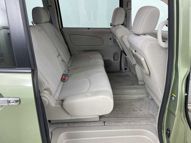 日産 セレナ 20G 道央・札幌 2011(平23)年 3.3万km ナチュラルハーブ ・4WD/・寒冷地仕様/・純正ナビ&CD&DVD&BT&SD&TV&USB/・両側パワースライドドア/・バックカメラ/・クルーズコントロール/・コーナーセンサー/・盗難防止装置/・横滑り防止装置/・ビルトインETC/・3列シート/・ドアミラーヒーター/・電動格納ミラー/・プッシュスタート/・HIDヘッドライト/・オートライト/・スマートキー