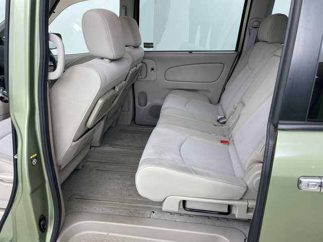 日産 セレナ 20G 道央・札幌 2011(平23)年 3.3万km ナチュラルハーブ ・4WD/・寒冷地仕様/・純正ナビ&CD&DVD&BT&SD&TV&USB/・両側パワースライドドア/・バックカメラ/・クルーズコントロール/・コーナーセンサー/・盗難防止装置/・横滑り防止装置/・ビルトインETC/・3列シート/・ドアミラーヒーター/・電動格納ミラー/・プッシュスタート/・HIDヘッドライト/・オートライト/・スマートキー