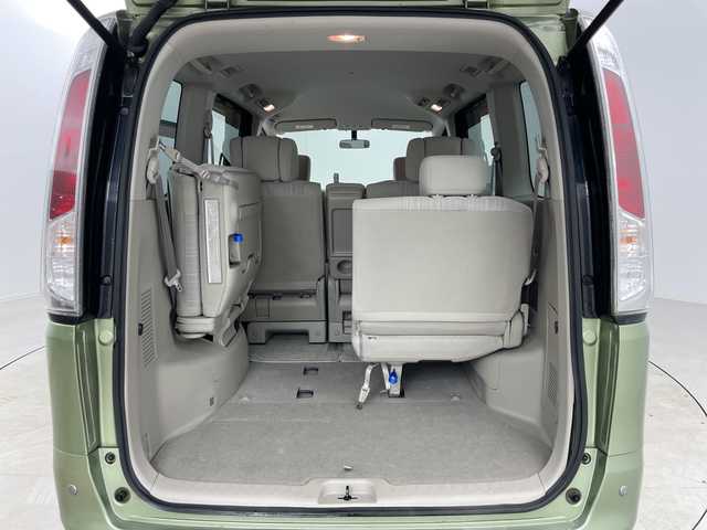 日産 セレナ 20G 道央・札幌 2011(平23)年 3.3万km ナチュラルハーブ ・4WD/・寒冷地仕様/・純正ナビ&CD&DVD&BT&SD&TV&USB/・両側パワースライドドア/・バックカメラ/・クルーズコントロール/・コーナーセンサー/・盗難防止装置/・横滑り防止装置/・ビルトインETC/・3列シート/・ドアミラーヒーター/・電動格納ミラー/・プッシュスタート/・HIDヘッドライト/・オートライト/・スマートキー