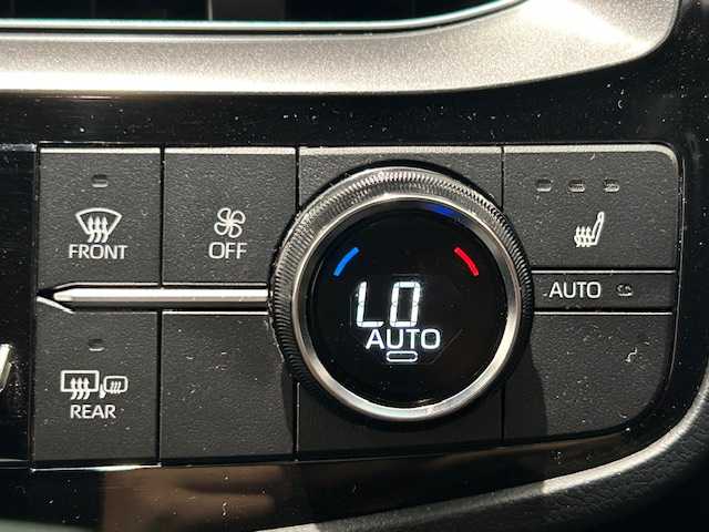 トヨタ クラウン ハイブリッド RS 宮城県 2021(令3)年 4.8万km プレシャスホワイトパール トヨタセーフティセンス/・プリクラッシュセーフティ/・レーントレーシングアシスト/・レーダークルーズコントロール/・ロードサインアシスト/・アダプティブハイビームシステム/ブラインドスポットモニター/インテリジェントクリアランスソナー/リヤクロストラフィックアラート/パーキングサポートブレーキ/純正ナビ/・バックカメラ/・Bluetooth/CD/・フルセグTV/・USB入力端子/前後コーナーセンサー/オートブレーキホールド/電子パーキング/MTモード付きAT/ビルトインETC2.0/前後ドライブレコーダー/ステアリングヒーター/ハーフレザーシート/シートヒーター（運転席/助手席）/パワーシート（運転席/助手席）/LEDヘッドライト/オートライト/フォグランプ/純正アルミホイール/純正フロアマット