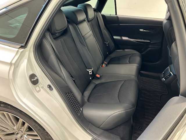 トヨタ クラウン ハイブリッド RS 宮城県 2021(令3)年 4.8万km プレシャスホワイトパール トヨタセーフティセンス/・プリクラッシュセーフティ/・レーントレーシングアシスト/・レーダークルーズコントロール/・ロードサインアシスト/・アダプティブハイビームシステム/ブラインドスポットモニター/インテリジェントクリアランスソナー/リヤクロストラフィックアラート/パーキングサポートブレーキ/純正ナビ/・バックカメラ/・Bluetooth/CD/・フルセグTV/・USB入力端子/前後コーナーセンサー/オートブレーキホールド/電子パーキング/MTモード付きAT/ビルトインETC2.0/前後ドライブレコーダー/ステアリングヒーター/ハーフレザーシート/シートヒーター（運転席/助手席）/パワーシート（運転席/助手席）/LEDヘッドライト/オートライト/フォグランプ/純正アルミホイール/純正フロアマット