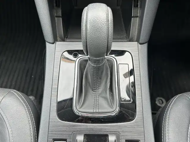 スバル アウトバック ベース 道東・釧路十勝 2018(平30)年 3.2万km クリスタルホワイトP ワンオーナー/ディーラーオプションDAIATONESOUNDNAVI・フルセグ・DVD・CD・SD・MSV・USB・Bluetooth/ナビ連動ビルトインETC2.0/アイサイトVer3/フロントカメラ/サイドカメラ/バックカメラ/革巻ステアリング/パドルシフト/レーダークルーズコントロール/ハンドルヒーター/BSM/充電用USB×4/X-MODE/黒革シート/前席パワーシート（運転席2メモリ）/全席シートヒーター/LEDヘッドライト/フォグランプ/純正17インチアルミ/フットランプ/トノカバー/新車時保証書/取扱説明書/スマートキー×3