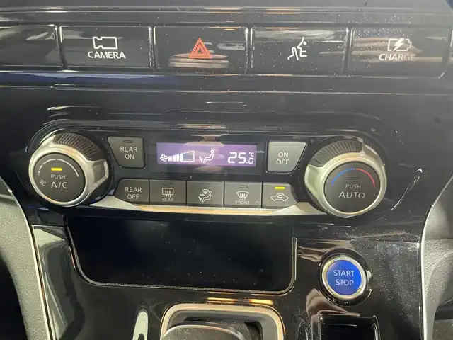 日産 セレナ e－パワー ハイウェイスター V 大阪府 2020(令2)年 6.9万km ダークメタルグレー プロパイロット　純正ナビ　全周囲カメラ　Bluetooth　フルセグTV DVD再生　衝突軽減ブレーキ　レーンキープアシスト　ETC 両側パワースライドドア　ドライブレコーダー　BSM オートライト　LEDヘッドライト　スマートキー