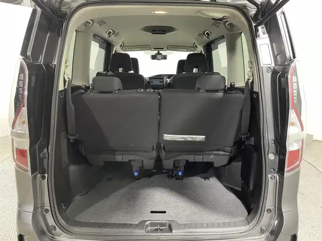 日産 セレナ e－パワー ハイウェイスター V 大阪府 2020(令2)年 6.9万km ダークメタルグレー プロパイロット　純正ナビ　全周囲カメラ　Bluetooth　フルセグTV DVD再生　衝突軽減ブレーキ　レーンキープアシスト　ETC 両側パワースライドドア　ドライブレコーダー　BSM オートライト　LEDヘッドライト　スマートキー