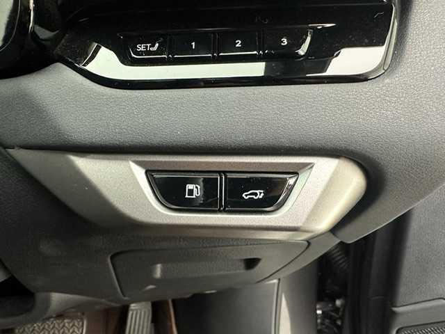 レクサス ＲＸ 350h バージョンL 兵庫県 2024(令6)年 0.9万km ソニッククロム ・純正メモリナビ/・全方位カメラ/・前後ドライブレコーダー/・ビルドインETC2.0/・全席シートヒーター/・全席シートエアコン/・デジタルインナーミラー/・ハンドルヒーター/・全席メモリー付きパワーシート/・レザーシート/・パドルシフト/・パワーバックドア/・ヘッドアップディスプレイ/・プリクラッシュセーフティ/・レーンディパーチャーアラート/・レーンチェンジアシスト/・プロアクティブドライビングアシスト/・クリアランスソナー/・BSM/・電子パーキングブレーキ/・オートホールド/・オートライト/・オートマチックハイビーム/・LEDヘッドライト/・LEDフォグランプ