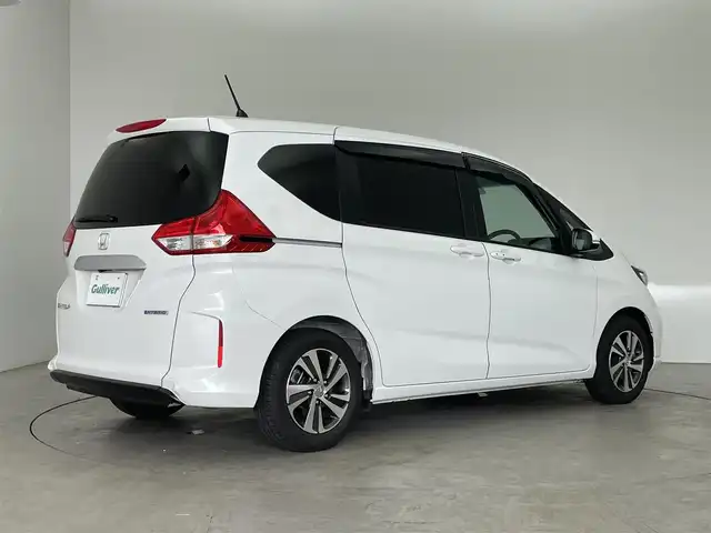 ホンダ フリード＋ ハイブリット G 埼玉県 2023(令5)年 3.6万km プラチナホワイトパール 社外メモリナビ/(CD/DVD/BT/フルセグ)/バックカメラ/衝突軽減ブレーキ/レーンアシスト/レーダークルーズ/ETC/両側パワースライドドア/オートライト/プッシュスタート/純正15インチAW