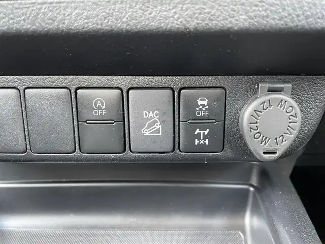 トヨタ ハイラックス Z 富山県 2020(令2)年 6.1万km アティチュードブラックマイカ 〇社外10インチナビ/〇フルセグTV/〇バックカメラ/〇ETC/〇ドライブレコーダー/〇プリクラッシュセーフティ/〇レーンディパーチャーアラート/〇クリアランスソナー/〇レーダークルーズコントロール/〇LEDヘッドランプ/〇フォグランプ/〇オートライト/〇純正17インチアルミ/〇革巻きステアリング/〇オートエアコン/〇スマートエントリー/〇禁煙車