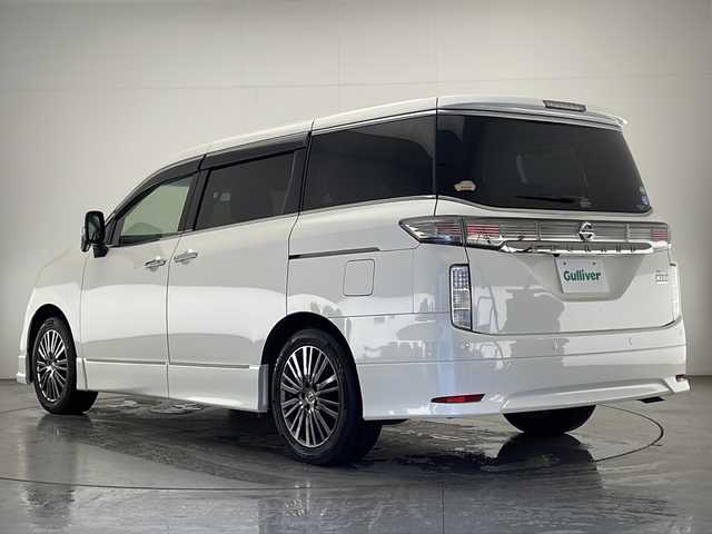 日産 エルグランド 250HWS Sジェットブラック アーバンクロム 宮崎県 2020(令2)年 6.8万km ブリリアントホワイトパール ワンオーナー/エマ―ジェンシーブレーキ/車線逸脱警報/車線逸脱防止支援システム/オートマチックハイビーム/レーダークルーズコントロール/クリアランスソナー/社外7インチSDナビ/フルセグTV/CD/DVD/Bluetooth/バックカメラ/両側パワースライドドア/本革シート/パワーシート/シートヒーター/オットマン/LEDヘッドライト/純正18インチAW/ビルトインETC/スマートキー×2/保証書/取扱説明書