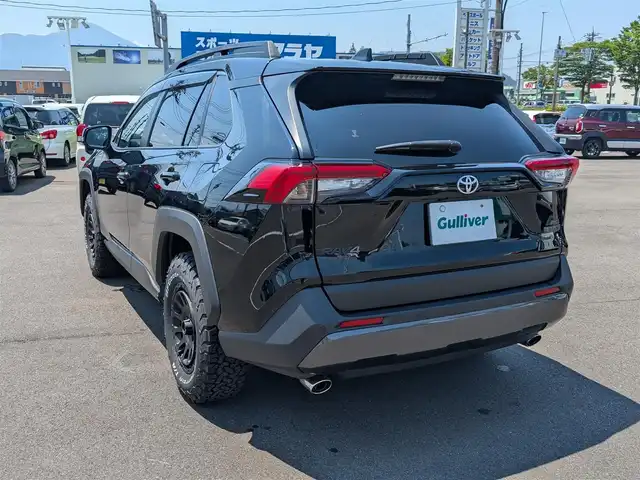 トヨタ ＲＡＶ４ アドベンチャー オフロードPKG 福井県 2022(令4)年 0.3万km アティチュードブラックマイカ ワンオーナー車/R・Fフォグ/寒冷地仕様/LEDヘッドライト/４WD/ステアリングヒーター/全車速追従機能付クルーズコントロール/前後コーナーセンサー/バックカメラ/運転席パワーシート/パイオニア9インチメモリナビ/フルセグテレビ/ビルトインETC/オートホールド/アイドリングストップ/衝突被害軽減システム/レーンキープアシスト/横滑り防止装置/盗難防止装置/ダブル＋サイドエアバッグ/カーテンエアバッグ