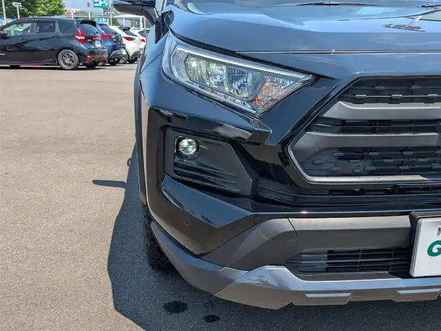 トヨタ ＲＡＶ４ アドベンチャー オフロードPKG 福井県 2022(令4)年 0.3万km アティチュードブラックマイカ ワンオーナー車/R・Fフォグ/寒冷地仕様/LEDヘッドライト/４WD/ステアリングヒーター/全車速追従機能付クルーズコントロール/前後コーナーセンサー/バックカメラ/運転席パワーシート/パイオニア9インチメモリナビ/フルセグテレビ/ビルトインETC/オートホールド/アイドリングストップ/衝突被害軽減システム/レーンキープアシスト/横滑り防止装置/盗難防止装置/ダブル＋サイドエアバッグ/カーテンエアバッグ