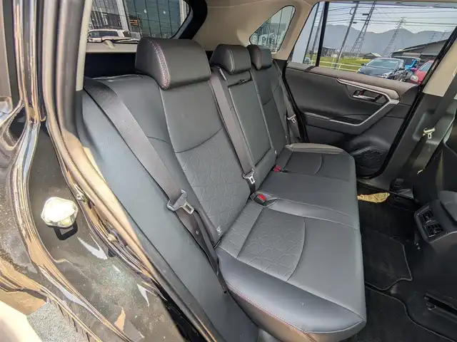 トヨタ ＲＡＶ４ アドベンチャー オフロードPKG 福井県 2022(令4)年 0.3万km アティチュードブラックマイカ ワンオーナー車/R・Fフォグ/寒冷地仕様/LEDヘッドライト/４WD/ステアリングヒーター/全車速追従機能付クルーズコントロール/前後コーナーセンサー/バックカメラ/運転席パワーシート/パイオニア9インチメモリナビ/フルセグテレビ/ビルトインETC/オートホールド/アイドリングストップ/衝突被害軽減システム/レーンキープアシスト/横滑り防止装置/盗難防止装置/ダブル＋サイドエアバッグ/カーテンエアバッグ