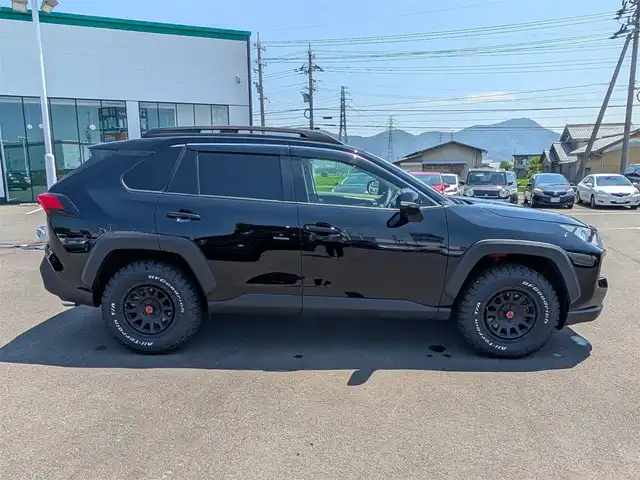 トヨタ ＲＡＶ４ アドベンチャー オフロードPKG 福井県 2022(令4)年 0.3万km アティチュードブラックマイカ ワンオーナー車/R・Fフォグ/寒冷地仕様/LEDヘッドライト/４WD/ステアリングヒーター/全車速追従機能付クルーズコントロール/前後コーナーセンサー/バックカメラ/運転席パワーシート/パイオニア9インチメモリナビ/フルセグテレビ/ビルトインETC/オートホールド/アイドリングストップ/衝突被害軽減システム/レーンキープアシスト/横滑り防止装置/盗難防止装置/ダブル＋サイドエアバッグ/カーテンエアバッグ