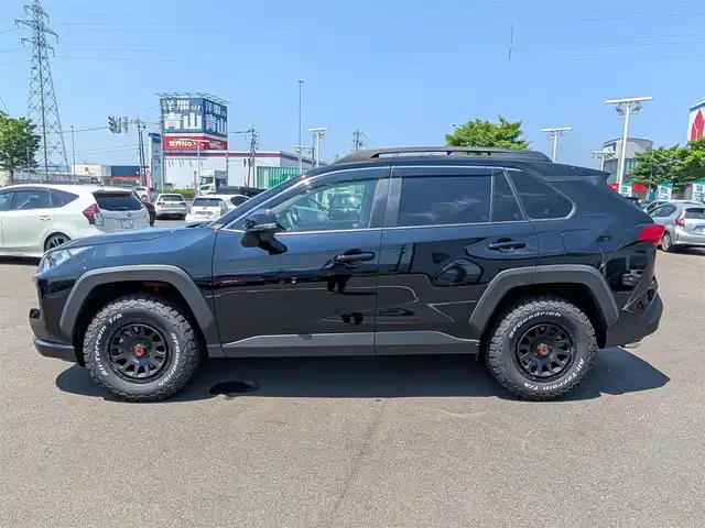 トヨタ ＲＡＶ４ アドベンチャー オフロードPKG 福井県 2022(令4)年 0.3万km アティチュードブラックマイカ ワンオーナー車/R・Fフォグ/寒冷地仕様/LEDヘッドライト/４WD/ステアリングヒーター/全車速追従機能付クルーズコントロール/前後コーナーセンサー/バックカメラ/運転席パワーシート/パイオニア9インチメモリナビ/フルセグテレビ/ビルトインETC/オートホールド/アイドリングストップ/衝突被害軽減システム/レーンキープアシスト/横滑り防止装置/盗難防止装置/ダブル＋サイドエアバッグ/カーテンエアバッグ