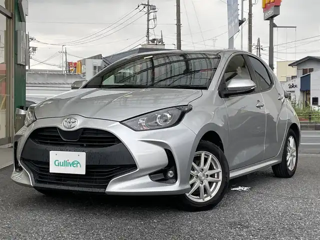 トヨタ ヤリス X 埼玉県 2021(令3)年 8.3万km シルバーM ・ディーラー点検記録R4:5:6:7年/・ワンオーナー/・6MT/・純正ディスプレイオーディオ/BT/・ドライブレコーダー/・ETC/・レーダークルーズコントロール/・プリクラッシュ/・LTA/・PCS/・RSA/・オートハイビーム/・オートライト/・LEDフォグランプ/・純正フロアマット/・社外15インチアルミ/（ダンロップタイヤ付き）/・キーレスキー/・スペアキー/・衝突軽減/・横滑り防止/・保証書/・取説/・スペアキー
