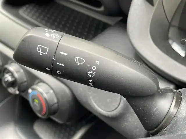 トヨタ ヤリス X 埼玉県 2021(令3)年 8.3万km シルバーM ・ディーラー点検記録R4:5:6:7年/・ワンオーナー/・6MT/・純正ディスプレイオーディオ/BT/・ドライブレコーダー/・ETC/・レーダークルーズコントロール/・プリクラッシュ/・LTA/・PCS/・RSA/・オートハイビーム/・オートライト/・LEDフォグランプ/・純正フロアマット/・社外15インチアルミ/（ダンロップタイヤ付き）/・キーレスキー/・スペアキー/・衝突軽減/・横滑り防止/・保証書/・取説/・スペアキー