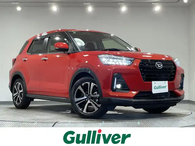 ダイハツ ロッキー G 愛知県 2019(令1)年 1.7万km コンパーノレッド 純正９インチディスプレイオーディオ　/(FM/AM/CarPlay/フルセグTV/USB/Bluetooth)/パノラマモニター　/パーキングアシスト　/スマートアシスト　/　　-レーダークルーズコントロール/　　-衝突回避支援ブレーキ/　　-アダプティブドライビングビーム/　　-車線逸脱警報/　　-標識認識機能/　　-先行車発進お知らせ機能/ブラインドスポットモニター　/コーナーセンサー/シートヒーター　/ビルトインＥＴＣ　/ＬＥＤヘッドライト/LEDフォグランプ/プッシュスタート/　　-スマートキー/純正フロアマット