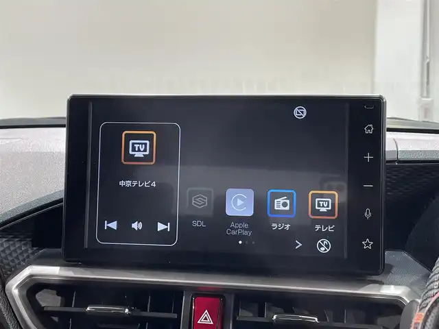 ダイハツ ロッキー G 愛知県 2019(令1)年 1.7万km コンパーノレッド 純正９インチディスプレイオーディオ　/(FM/AM/CarPlay/フルセグTV/USB/Bluetooth)/パノラマモニター　/パーキングアシスト　/スマートアシスト　/　　-レーダークルーズコントロール/　　-衝突回避支援ブレーキ/　　-アダプティブドライビングビーム/　　-車線逸脱警報/　　-標識認識機能/　　-先行車発進お知らせ機能/ブラインドスポットモニター　/コーナーセンサー/シートヒーター　/ビルトインＥＴＣ　/ＬＥＤヘッドライト/LEDフォグランプ/プッシュスタート/　　-スマートキー/純正フロアマット