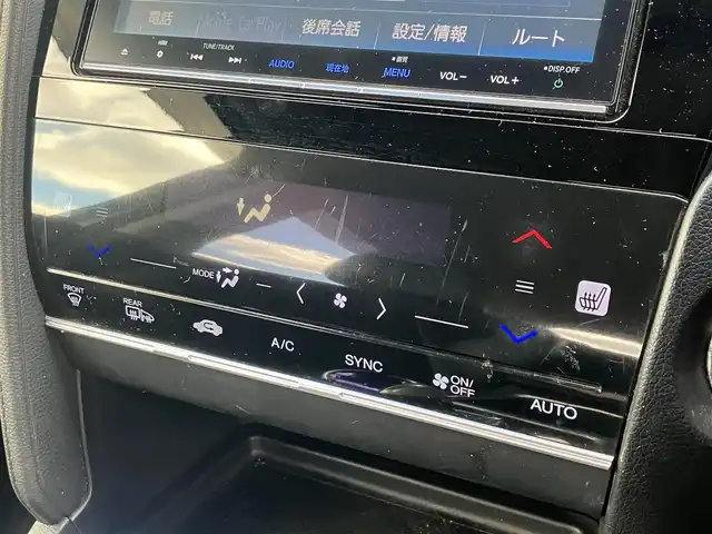 ホンダ シャトル ハイブリッド Z スタイルエディション 道南・函館 2016(平28)年 4.7万km ティンテッドシルバーM /純正ナビ//フルセグTV//バックカメラ//ドライブレコーダー//寒冷地仕様//シートヒーター//衝突軽減ブレーキ//ETC//クルーズコントロール//オートライト//LEDヘッドライト//ハーフレザーシート