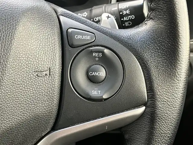 ホンダ シャトル ハイブリッド Z スタイルエディション 道南・函館 2016(平28)年 4.7万km ティンテッドシルバーM /純正ナビ//フルセグTV//バックカメラ//ドライブレコーダー//寒冷地仕様//シートヒーター//衝突軽減ブレーキ//ETC//クルーズコントロール//オートライト//LEDヘッドライト//ハーフレザーシート