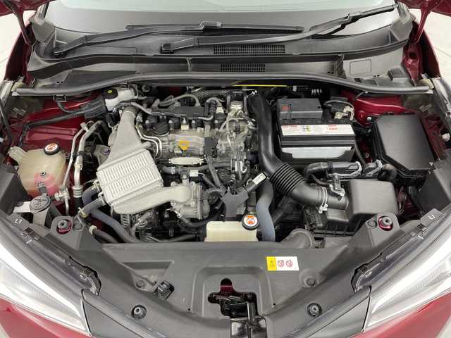 トヨタ Ｃ－ＨＲ S－T LEDエディション 福島県 2018(平30)年 7万km センシュアルレッドマイカ /禁煙車//4WD//ターボ//レーダークルーズコントロール//衝突軽減システム//レーンキープアシスト//バックモニター//ビルトインETC//純正ナビ//Bluetooth//フルセグテレビ//純正フロアマット//LEDヘッドライト//オートハイビーム//純正アルミホイール//ステアリングスイッチ//エンジンスターター//スマートキー//プッシュスタート//スペアキー