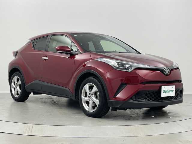 トヨタ Ｃ－ＨＲ S－T LEDエディション 福島県 2018(平30)年 7万km センシュアルレッドマイカ /禁煙車//4WD//ターボ//レーダークルーズコントロール//衝突軽減システム//レーンキープアシスト//バックモニター//ビルトインETC//純正ナビ//Bluetooth//フルセグテレビ//純正フロアマット//LEDヘッドライト//オートハイビーム//純正アルミホイール//ステアリングスイッチ//エンジンスターター//スマートキー//プッシュスタート//スペアキー
