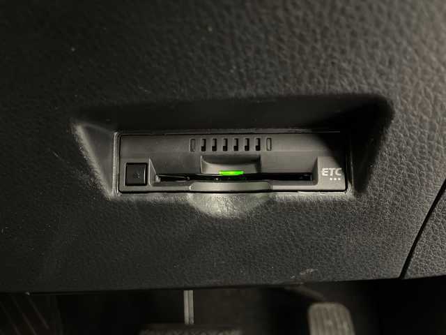 トヨタ Ｃ－ＨＲ S－T LEDエディション 福島県 2018(平30)年 7万km センシュアルレッドマイカ /禁煙車//4WD//ターボ//レーダークルーズコントロール//衝突軽減システム//レーンキープアシスト//バックモニター//ビルトインETC//純正ナビ//Bluetooth//フルセグテレビ//純正フロアマット//LEDヘッドライト//オートハイビーム//純正アルミホイール//ステアリングスイッチ//エンジンスターター//スマートキー//プッシュスタート//スペアキー