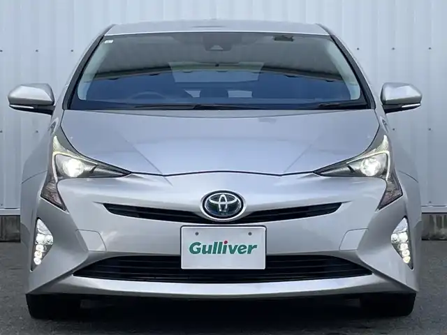 トヨタ プリウス S ツーリングセレクション 福岡県 2017(平29)年 4.8万km シルバーM トヨタセーフティセンス/PCS/LDA/純正ナビ（ＮＳＺＴ－Ｗ６６Ｔ）/フルセグTV/CD/DVD/BT/HDMI/SD/AM/FM/バックカメラ/黒革シート/前席シートヒーター/ＬＥＤオートライト/フォグランプ/オートハイビーム/レーダークルーズコントロール/ビルトインETC2.0/ステアリングリモコン/スマートキー/プッシュスタート