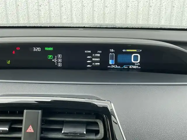 トヨタ プリウス S ツーリングセレクション 福岡県 2017(平29)年 4.8万km シルバーM トヨタセーフティセンス/PCS/LDA/純正ナビ（ＮＳＺＴ－Ｗ６６Ｔ）/フルセグTV/CD/DVD/BT/HDMI/SD/AM/FM/バックカメラ/黒革シート/前席シートヒーター/ＬＥＤオートライト/フォグランプ/オートハイビーム/レーダークルーズコントロール/ビルトインETC2.0/ステアリングリモコン/スマートキー/プッシュスタート