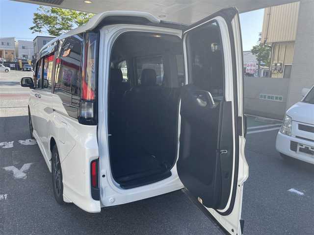 ホンダ ステップワゴン スパーダ ホンダセンシング 福岡県 2016(平28)年 12.3万km ホワイトオーキッドパール ワンオーナー/純正ナビ/（AM/FM/CD/DVD/SD/Bluetooth/ミュージックボックス/フルセグTV）/フリップダウンモニター/両側パワースライドドア/ドライブレコーダー/横滑り防止/衝突軽減/レーンキープ/パーキングアシスト/クルーズコントロール追従あり/ビルドインETC/アイドリングストップ/プッシュスタート/純正フロアマット/純正アルミホイール/オートライト/フォグランプ/電格ミラー/ECOモード/スペアキー×1/保証書/取扱説明書