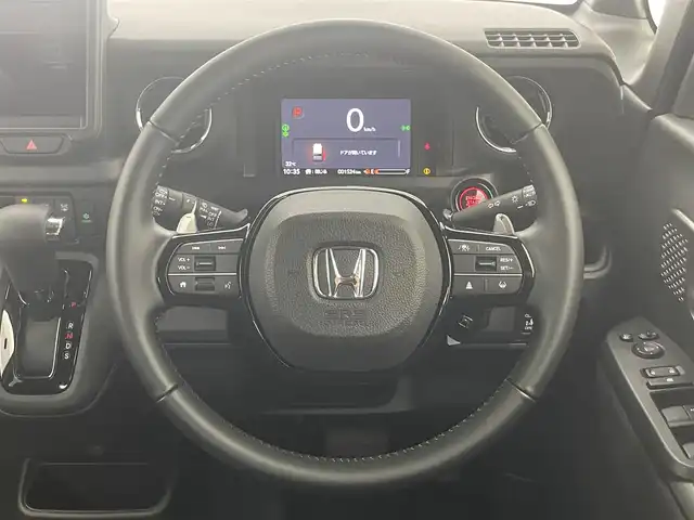 ホンダ Ｎ ＢＯＸ カスタム ターボ 愛知県 2024(令6)年 0.2万km メテオロイドグレーメタリック ホンダセンシング　両側パワースライドドア　ホンダコネクトナビ装着パッケージ　シートヒーター　電動パーキングブレーキ　衝突軽減装置　追従クルコン　黒ハーフレザー　ＬＥＤオートライト　リアシェード　禁煙車