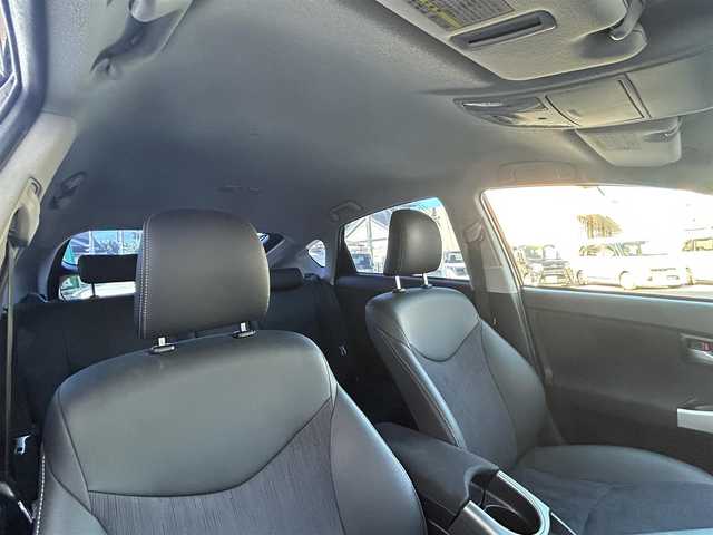 トヨタ プリウス G 大分県 2012(平24)年 7.9万km ブラック ・社外メモリナビ（AWC-MRZ09）/　CD・DVD・Bluetooth・ラジオ/・フルセグテレビ/・バックカメラ/・電動格納ウィンカーミラー/・クルーズコントロール/・プッシュスタート/・ETC/・HID/・ハーフレザーシート/・トノカバー/・革巻きステアリング/・ステアリングスイッチ/・フォグランプ/・純正フロアマット/・リアガラスフィルム