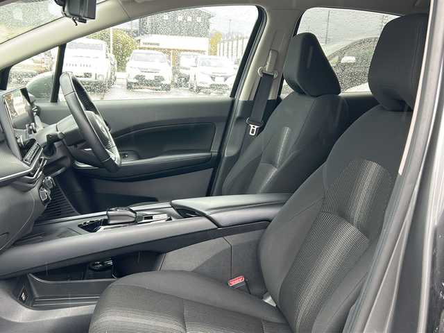 日産 ノート X FOUR 秋田県 2023(令5)年 7.7万km ダークメタルグレー ディスプレイオーディオ/AppleCarPlay/AndroidAuto/BT、TV、HDMI/バックカメラ、全方位カメラ/前後コーナーセンサー/ETC/保証書、取説/４WD