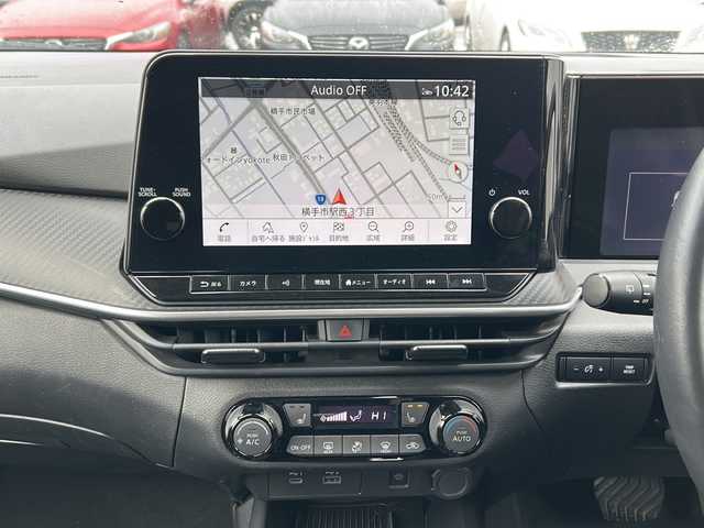 日産 ノート X FOUR 秋田県 2023(令5)年 7.7万km ダークメタルグレー ディスプレイオーディオ/AppleCarPlay/AndroidAuto/BT、TV、HDMI/バックカメラ、全方位カメラ/前後コーナーセンサー/ETC/保証書、取説/４WD