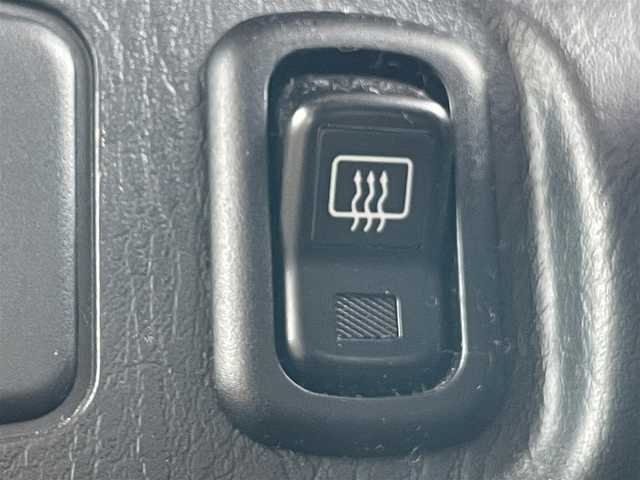 ダイハツ ミラ ジーノ 岡山県 2004(平16)年 15.9万km ホワイトパールマイカ 登録時走行距離：158192km/禁煙車/5速MT/社外オーディオ（DEH-380）/ETC/ブラウンウッドインテリア/ウッドコンピステアリング/ハーフレザーシート/電動格納ミラー/パワーウインドウ/パワーステアリング/メカニカルキー/スペアキー/純正ホイールカバー/取扱説明書/新車時整備手帳（保証書）