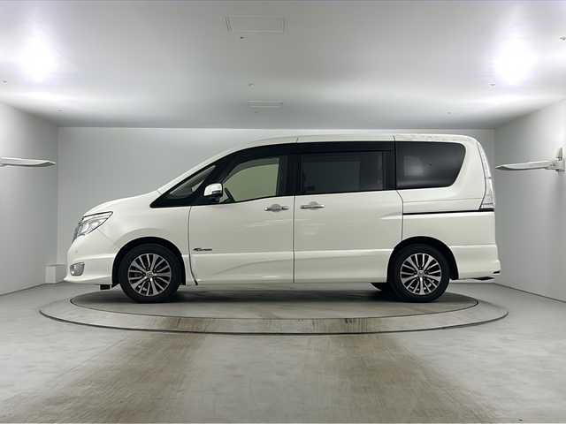 日産 セレナ ハイウェイS S HV Aセーフ 愛知県 2014(平26)年 12万km ブリリアントホワイトパール 純正ナビ/フルセグTV/DISC/FM/AM/AUX/両側パワースライドドア/後席フリップダウンモニター/全方位カメラ/ETC/アイドリングストップ/横滑り防止/レーンキープアシスト/衝突軽減ブレーキ/クルーズコントロール/ECOモード/ステアリングリモコン/100V電源/純正フロアマット/純正AW16インチ/電動格納ミラー/ウインカー付きミラー/オートライト/フォグランプ/プッシュスタート/スマートキー