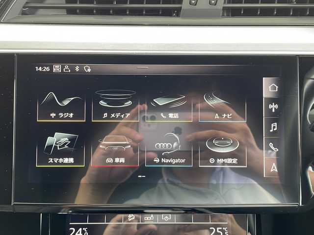 アウディ アウディ ｅ－ｔｒｏｎ SB 55クワトロ Sライン 鳥取県 2020(令2)年 3.8万km フローレットシルバーM ファーストエディション/Sラインパッケージ/オールモードクワトロ/バング&オルフセンサウンド/６ポットキャリパー（オレンジ）/純正21インチAW(コンチネンタルタイヤ）/バーチャルエクステリアミラー/バーチャルコックピット/Sラインハーフレザーシート/純正前後ドライブレコーダー/アダクティプLEDヘッドライト/全席イージークローザー/パワーテールゲート（フットアクション）/アンビエントライト/マルチメディアインターフェース/フルセグ・Bluetooth/全方位カメラ/プリクラッシュセーフティ/アダクティブクルーズ/ブラインドスポット/レーンデパーチャー/オートハイビーム/前席パワーシート/前席シートヒーター/ハイトコントロール（エアサス）/アドバンストキーx２個/リアスポイラー/ビルトインETC/保証書・取説