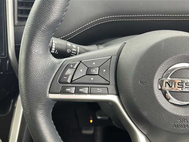 日産 セレナ e－パワー ハイウェイスター V 宮城県 2019(平31)年 5万km ブリリアントホワイトパール 2トーン ワンオーナー/禁煙車/エマージェンシーブレーキ/車線逸脱警報/クルーズコントロール/駐車支援/アラウンドビューモニター/アルパイン11型ナビ/BT.CD.DVD.SD/フルセグTV/両側パワースライドドア/ハンズフリースライドドア/前席シートヒーター/ステアリングヒーター/ステアリングスイッチ/ビルトインETC2.0/前後ドライブレコーダー/プッシュスタート/スマートキー/LEDヘッドライト/フォグランプ/社外フロアマッド/純正15インチAW/ドアバイザー/シートバックテーブル/ロールサンシェード