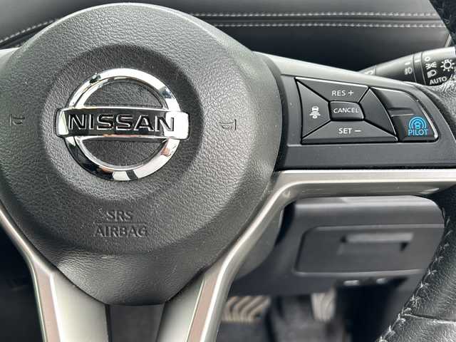 日産 セレナ ハイウェイスター 山形県 2015(平27)年 11.9万km ブリリアントホワイトパール 2トーン 禁煙車/エマージェンシーブレーキ/プロパイロット/レーンキープアシスト/横滑り防止装置/クルーズコントロール/全方位カメラ/デジタルインナーミラー/純正ナビ/（Bluetooth/フルセグ/AM/FM)/テレビキャンセラー/フリップダウンモニター/アイドリングストップ/ステアリングスイッチ/DN席シートヒーター/純正フロアマット/両側パワースライドドア/ETC/スマートキー×２/LEDヘッドライト/電動格納ミラー/ドアバイザー/社外スタッドレスタイヤ/（195/65/R15)2mm/取扱説明書/記録簿