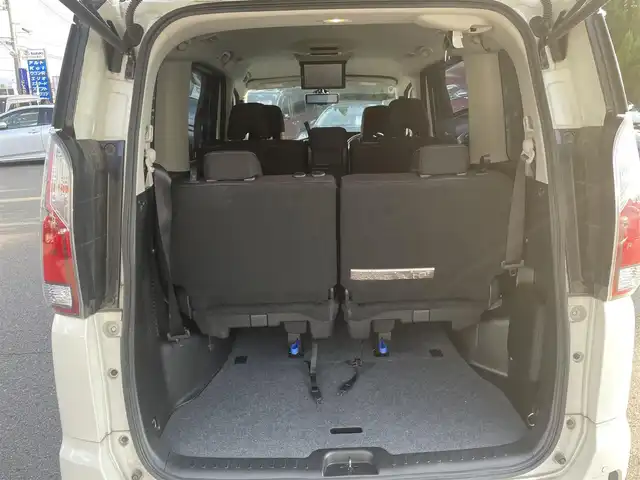 日産 セレナ ハイウェイスター 和歌山県 2016(平28)年 11.9万km ブリリアントホワイトパール 2トーン (株)IDOMが運営する【じしゃロン和歌山店】の自社ローン専用車両になります。こちらは現金またはオートローンご利用時の価格です。自社ローンご希望の方は別途その旨お申付け下さい/エマージェンシーブレーキ/プロパイロット/レーンキープアシスト/横滑り防止装置/クルーズコントロール/全方位カメラ/デジタルインナーミラー/純正ナビ/（Bluetooth/フルセグ/AM/FM)/テレビキャンセラー/フリップダウンモニター/アイドリングストップ/ステアリングスイッチ/DN席シートヒーター/純正フロアマット/両側パワースライドドア/ETC/スマートキー×２/LEDヘッドライト/電動格納ミラー/ドアバイザー/社外スタッドレスタイヤ/（195/65/R15)2mm