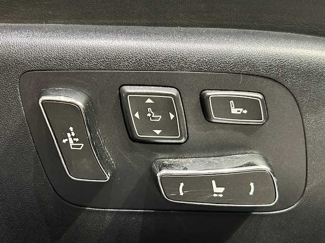 レクサス ＬＳ 600h バージョンC 宮城県 2013(平25)年 4.5万km ブラックオパールマイカ 4WD/レクサスセーフティーシステム＋/・プリクラッシュセーフティ /・レーントレーシングアシスト/・レーダークルーズコントロール/・アダプティブハイビームシステム/・セーフイグジットアシスト/・ドライバー異常時対応システム/・ブラインドスポットモニター/・レーンキープアシスト/純正ナビ/・Bluetooth/CD/AUX/USB/フルセグTV/・バックカメラ/・ETC/コーナーセンサー前後/電子パーキング/・オートホールド/革巻きウッドステアリング/・ステアリングスイッチ/・ハンドルヒーター/レザーシート/・パワーシート（運転席＋助手席）/・エアシート（運転席＋助手席）/純正LEDヘッドライト/・オートライト/・オートマチックハイビーム/プッシュスタート/・スマートキー/・スペアキー1本/純正フロアマット/純正18インチアルミホイール