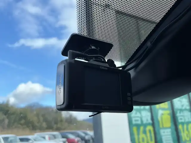 トヨタ シエンタ ハイブリッド ファンベースG クエロ 奈良県 2022(令4)年 2.3万km ブラックマイカ/ベージュ 2トーン 純正ナビ（NSZT-W68T）/クルーズコントロール/アラウンドビューモニター/前後コーナーセンサー/プリクラッシュセーフティ/レーンキープアシスト/両側パワースライドドア/ハーフレザーシート/前席シートヒーター/ステアリングヒーター/ＬＥＤヘッドライト/オートライト/ETC/前後ドライブレコーダー（CS-91FH）/SMACK15インチAW/スペアキーX1