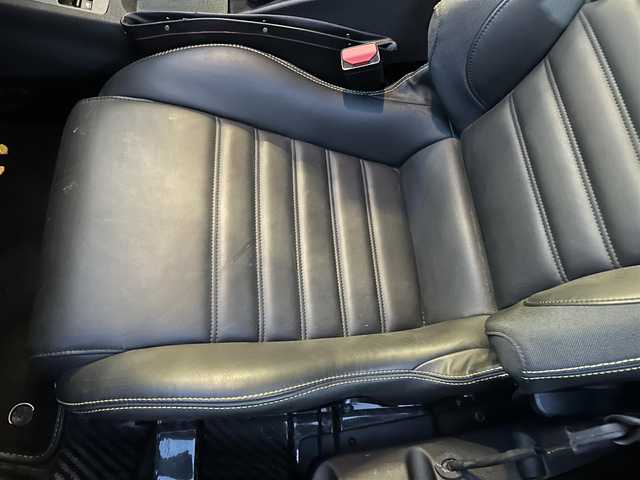 アルファロメオ ４Ｃスパイダー 福岡県 2018(平30)年 2.5万km トロピカリアイエロー 黒革シート　/Ｄ．Ｎ．Ａシステム/ｂｒｅｍｂｏレッドキャリパー　/HIDヘッドライト/パドルシフト/ＲＡＹＳ１７インチアルミホイール(現状純正履かせてます)/純正アルミホイール/取扱説明書　/保証書　/スペアキー×１/ＥＴＣ